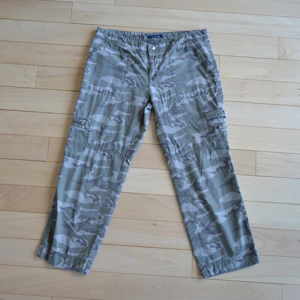 Tommy Hilfiger Green Camo Pants Size 4